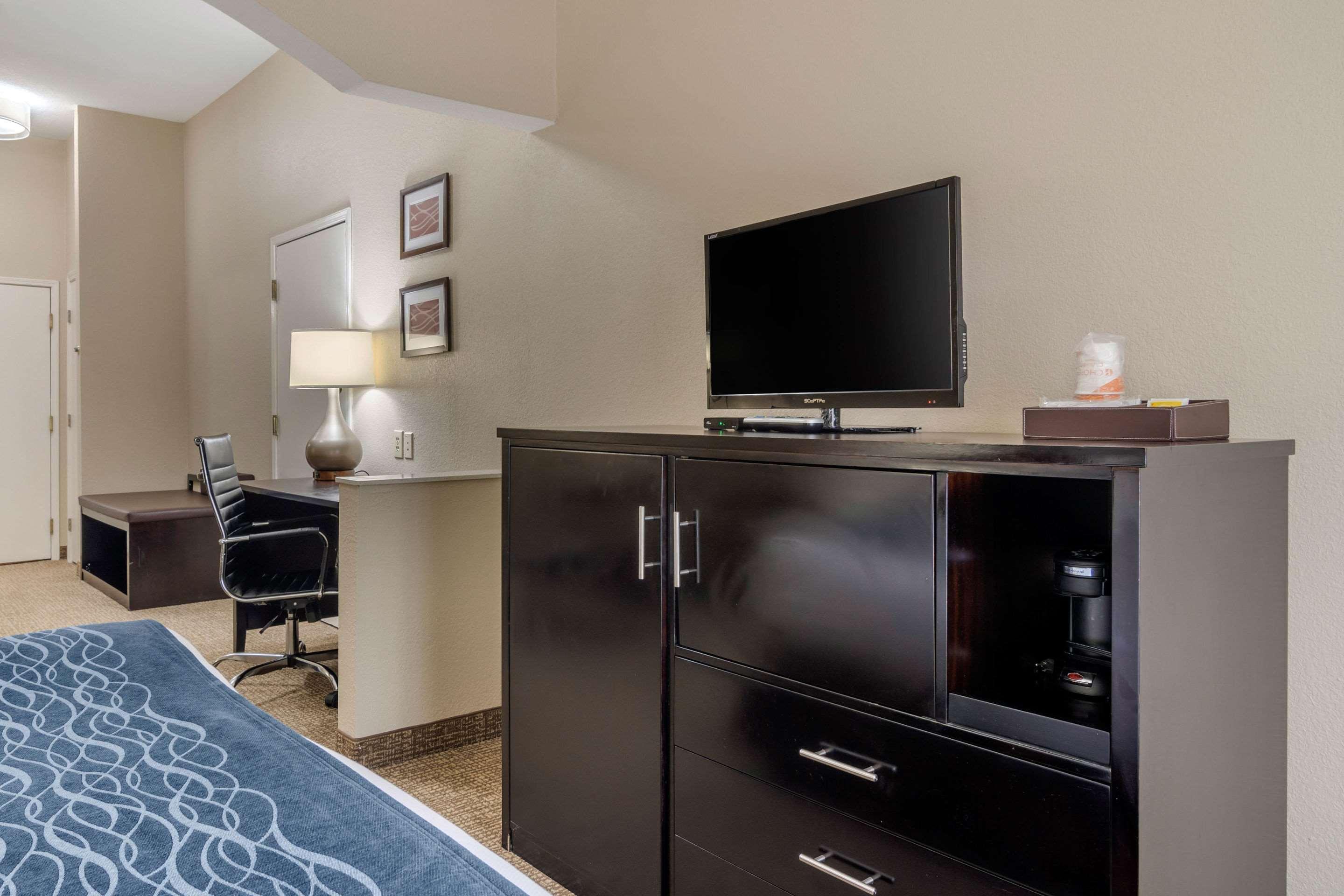 Comfort Inn&Suites Galleria Atlanta Dış mekan fotoğraf