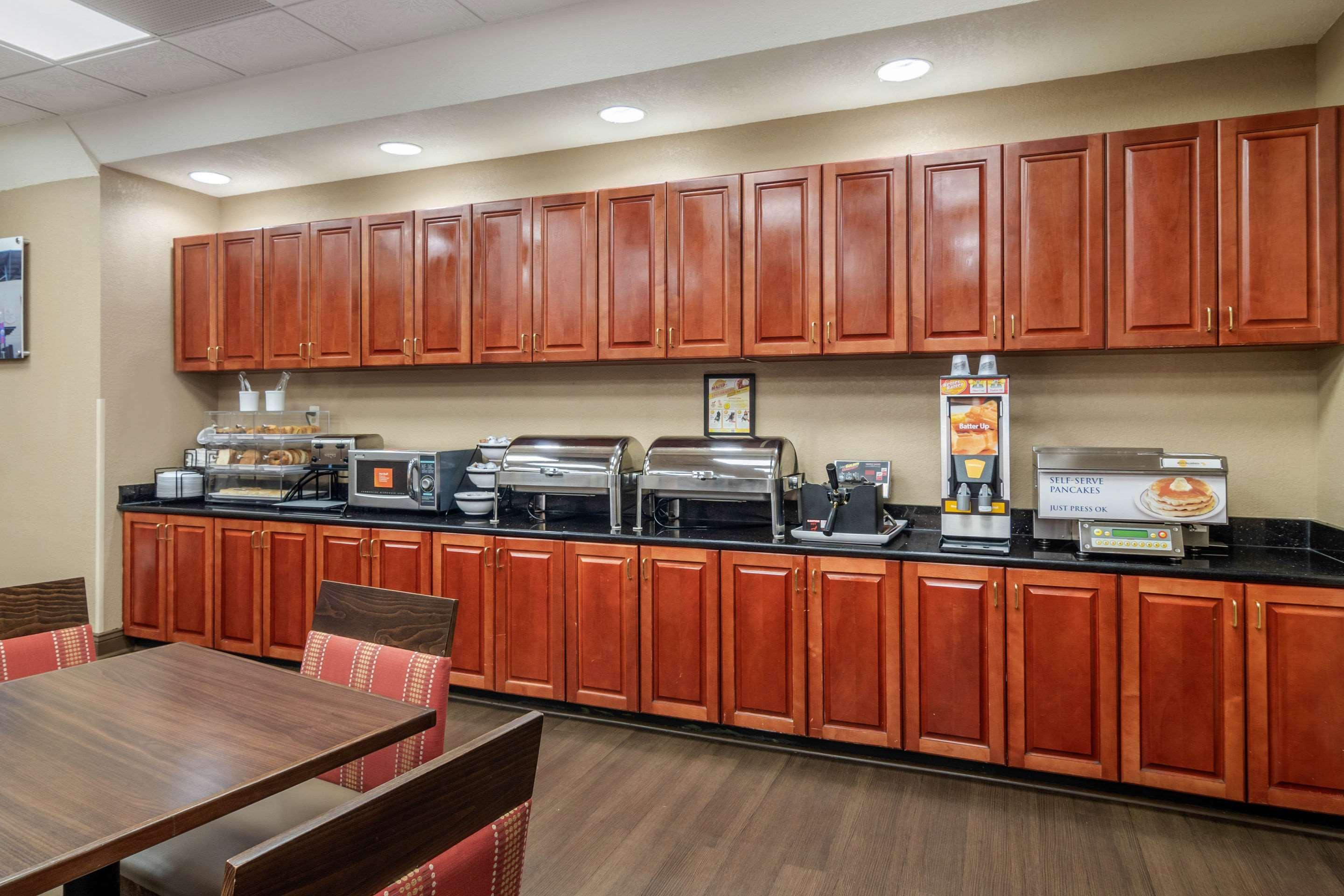 Comfort Inn&Suites Galleria Atlanta Dış mekan fotoğraf